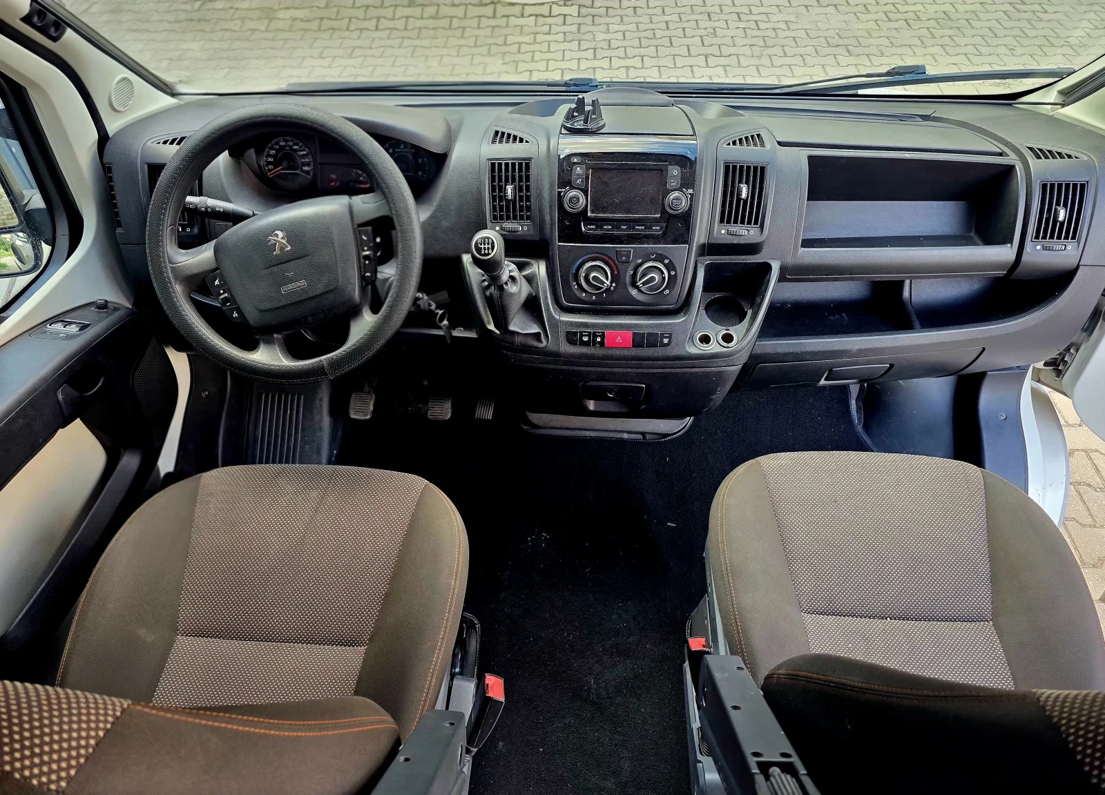 Кемпер Peugeot Boxer , снимка 9 - Каравани и кемпери - 55601598