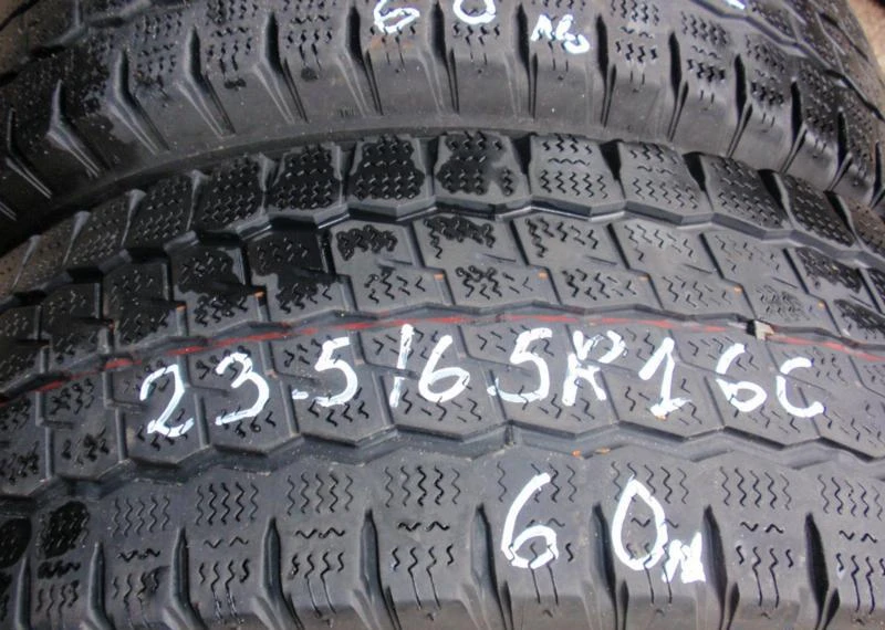 Гуми Всесезонни 235/65R16, снимка 2 - Гуми и джанти - 5892964