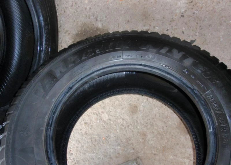 Гуми Всесезонни 235/65R16, снимка 7 - Гуми и джанти - 5892964