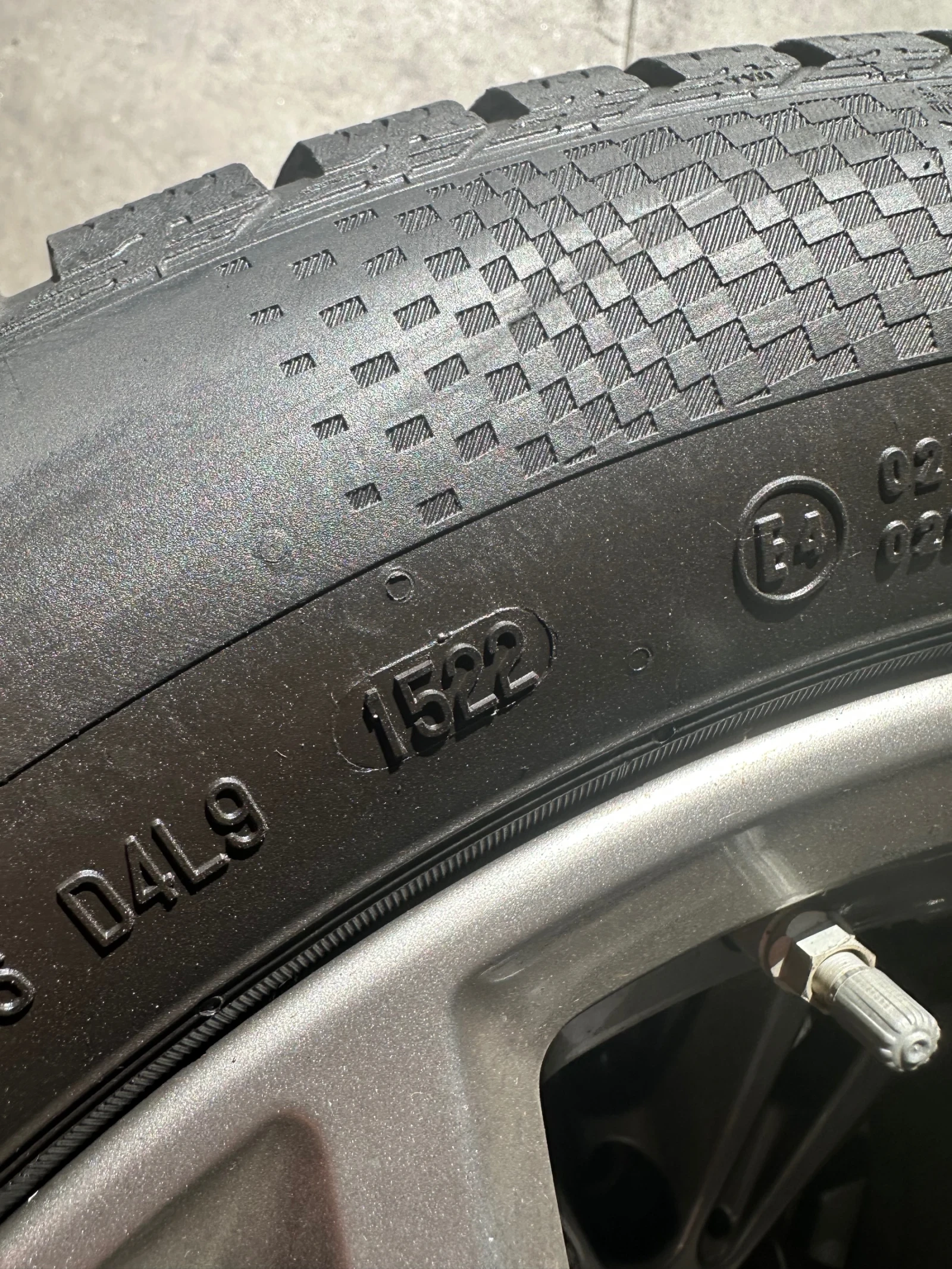 Гуми с джанти Continental 245/50R19, снимка 3 - Гуми и джанти - 56117607