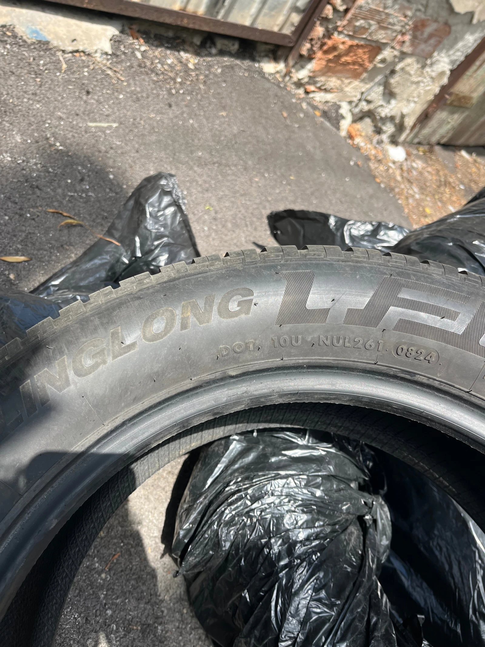 Гуми Всесезонни 225/55R17, снимка 5 - Гуми и джанти - 56194928