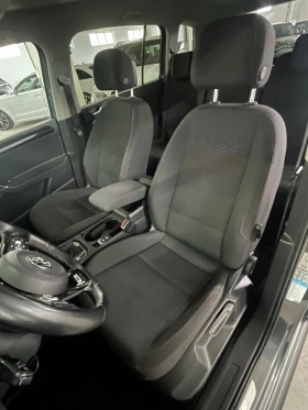 VW Touran 2.0TDI/Rline/SOUND/DIGITAL/LED ADAPTIV/ОБСЛУЖЕНА/Ф, снимка 11