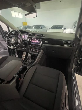 VW Touran 2.0TDI/Rline/SOUND/DIGITAL/LED ADAPTIV/ОБСЛУЖЕНА/Ф, снимка 17