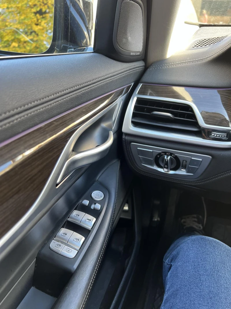 BMW 740 Li XDrive, Long, 3.0, снимка 8 - Автомобили и джипове - 48250551