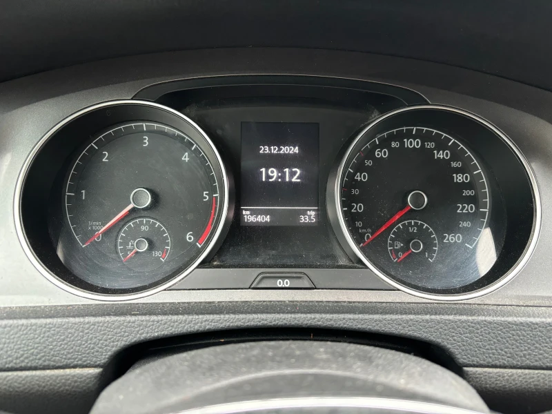 VW Golf 1.6TDI, снимка 13 - Автомобили и джипове - 48450977