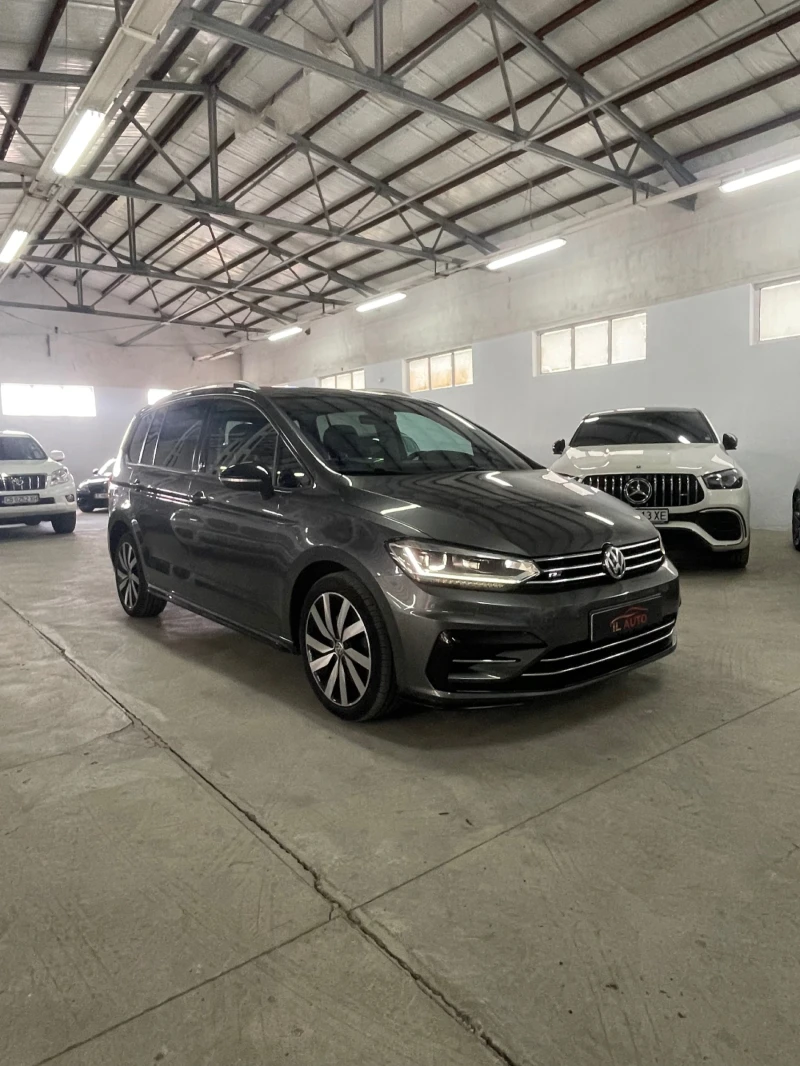 VW Touran 2.0TDI/Rline/SOUND/DIGITAL/LED ADAPTIV/ОБСЛУЖЕНА/Ф, снимка 3 - Автомобили и джипове - 50553254