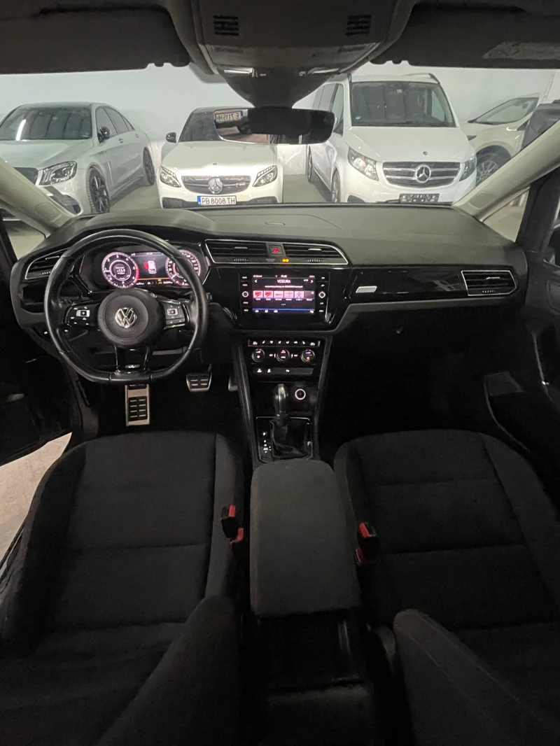 VW Touran 2.0TDI/Rline/SOUND/DIGITAL/LED ADAPTIV/ОБСЛУЖЕНА/Ф, снимка 9 - Автомобили и джипове - 50553254