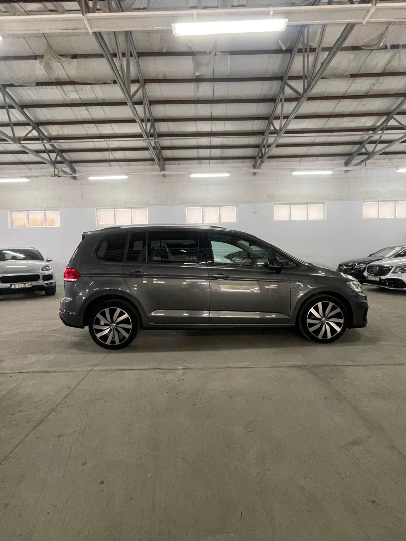 VW Touran 2.0TDI/Rline/SOUND/DIGITAL/LED ADAPTIV/ОБСЛУЖЕНА/Ф, снимка 7 - Автомобили и джипове - 50553254