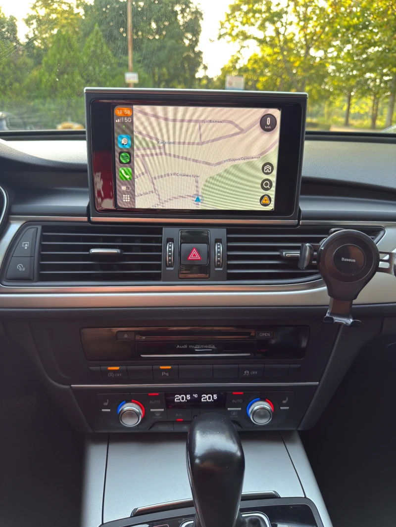 Audi A6 2.0 tdi, Като нова , Keyless, panorama, снимка 7 - Автомобили и джипове - 52356913