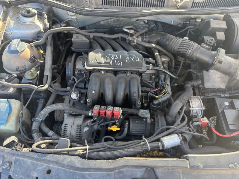 VW Golf 1.6i AYU, автомат, снимка 6 - Автомобили и джипове - 51733570