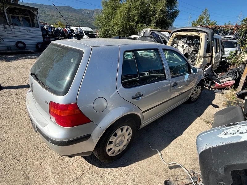 VW Golf 1.6i AYU, автомат, снимка 3 - Автомобили и джипове - 51733570