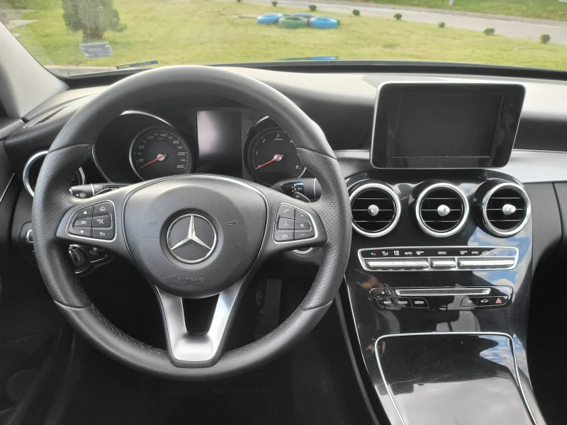 Mercedes-Benz C 250 d 204k.s AVANTGARDE 9G-TRONIC EVRO6B - КАТО НОВА!, снимка 9 - Автомобили и джипове - 52179892