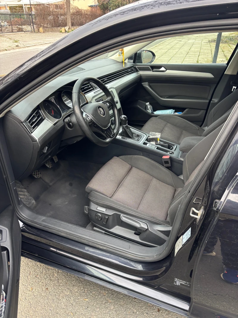 VW Passat, снимка 10 - Автомобили и джипове - 52415829