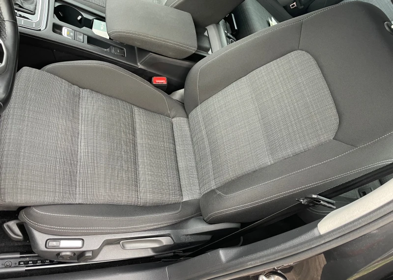 VW Passat 2.0 TDI/150 PS/LED/ACC/PDC/NAVI/CAMERA, снимка 10 - Автомобили и джипове - 52822406