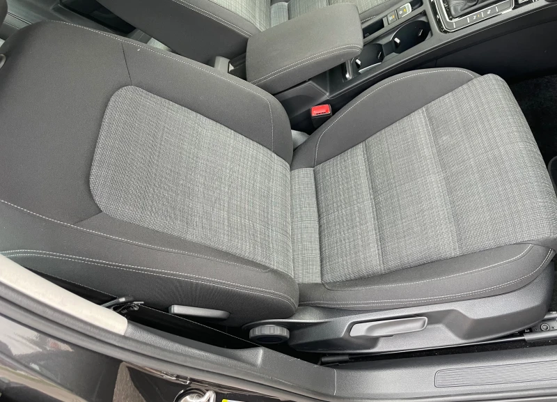VW Passat 2.0 TDI/150 PS/LED/ACC/PDC/NAVI/CAMERA, снимка 15 - Автомобили и джипове - 52822406