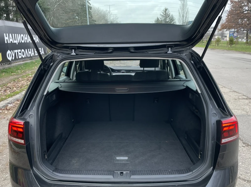VW Passat 2.0 TDI/150 PS/LED/ACC/PDC/NAVI/CAMERA, снимка 16 - Автомобили и джипове - 52702610