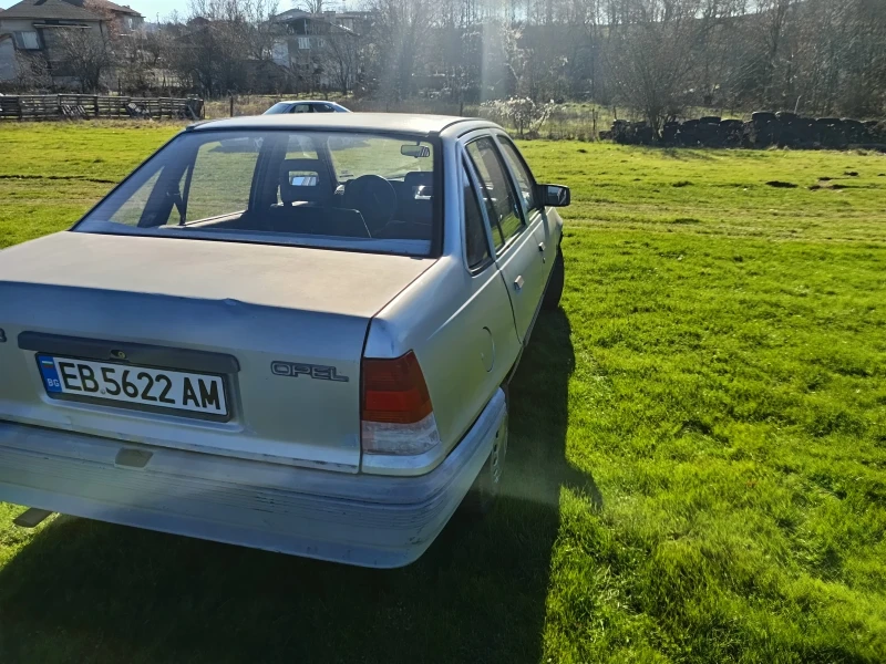 Opel Kadett, снимка 5 - Автомобили и джипове - 52953804