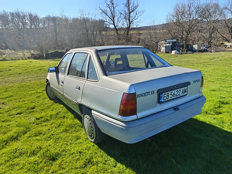 Opel Kadett, снимка 3 - Автомобили и джипове - 52953804