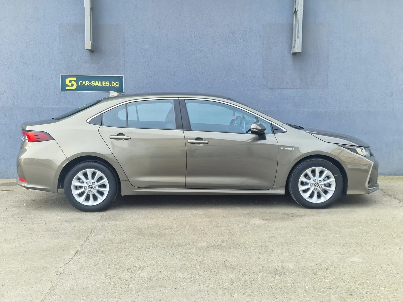 Toyota Corolla 1.8 HSD Executive plus, снимка 9 - Автомобили и джипове - 53369795