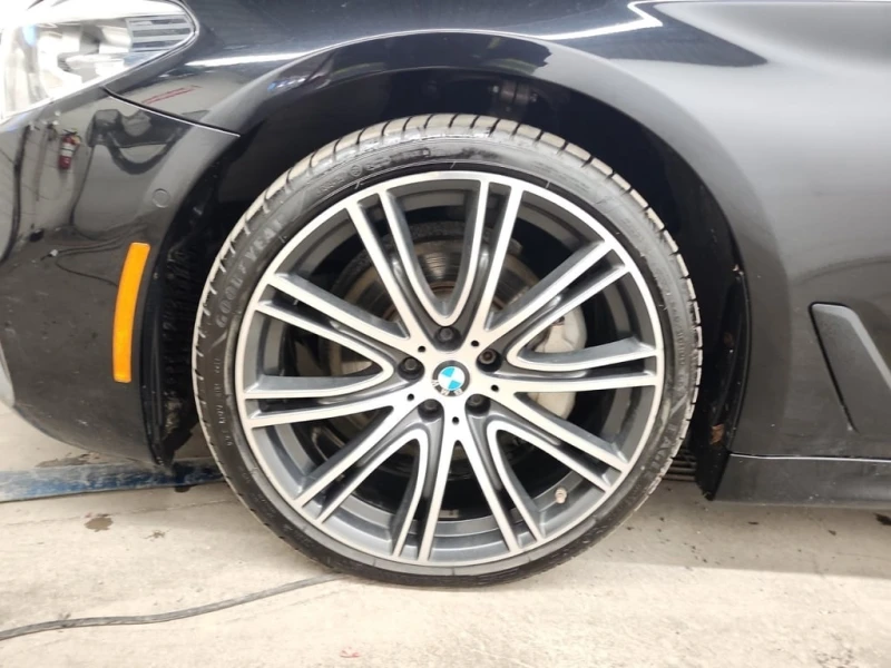 BMW 540 M-Sport xDrive* Head Up * CARFAX * , снимка 14 - Автомобили и джипове - 53451129
