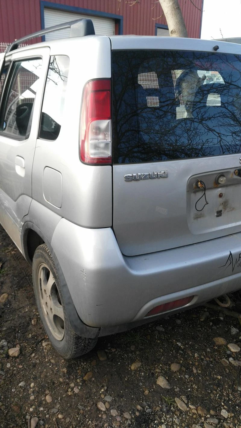 Suzuki Ignis 1.3 VVT 4x4, снимка 11 - Автомобили и джипове - 12813260