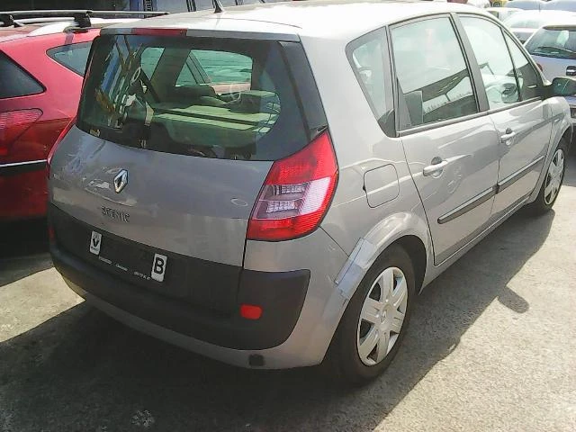 Renault Scenic 1.5,1.9/2.0 dci,1.6i, снимка 11 - Автомобили и джипове - 11009920