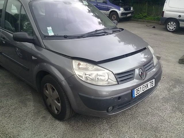 Renault Scenic 1.5,1.9/2.0 dci,1.6i, снимка 14 - Автомобили и джипове - 48320250