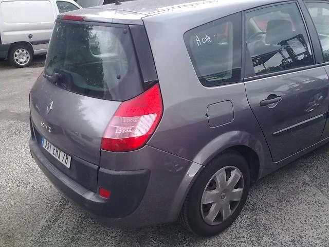 Renault Scenic 1.5,1.9/2.0 dci,1.6i, снимка 15 - Автомобили и джипове - 11009920