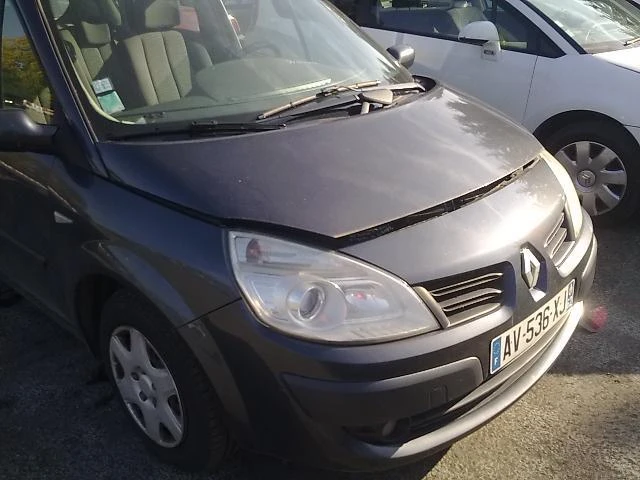 Renault Scenic 1.5,1.9/2.0 dci,1.6i, снимка 16 - Автомобили и джипове - 48320250