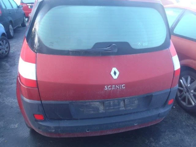 Renault Scenic 1.5,1.9/2.0 dci,1.6i, снимка 7 - Автомобили и джипове - 11009920