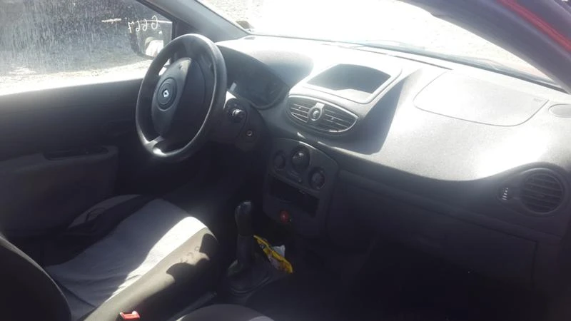 Renault Clio 1.2 16V - изображение 6