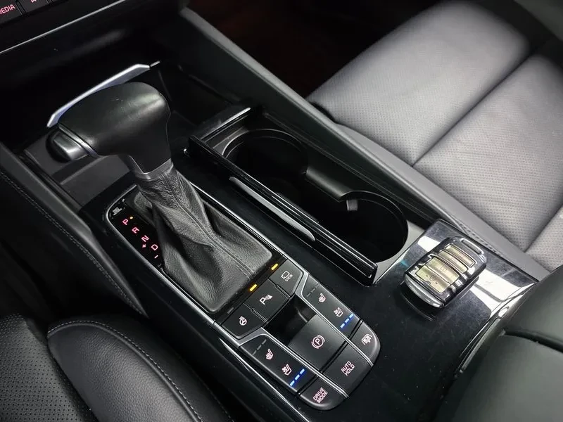 Kia K7  Hybrid Noblesse, снимка 8 - Автомобили и джипове - 56354828