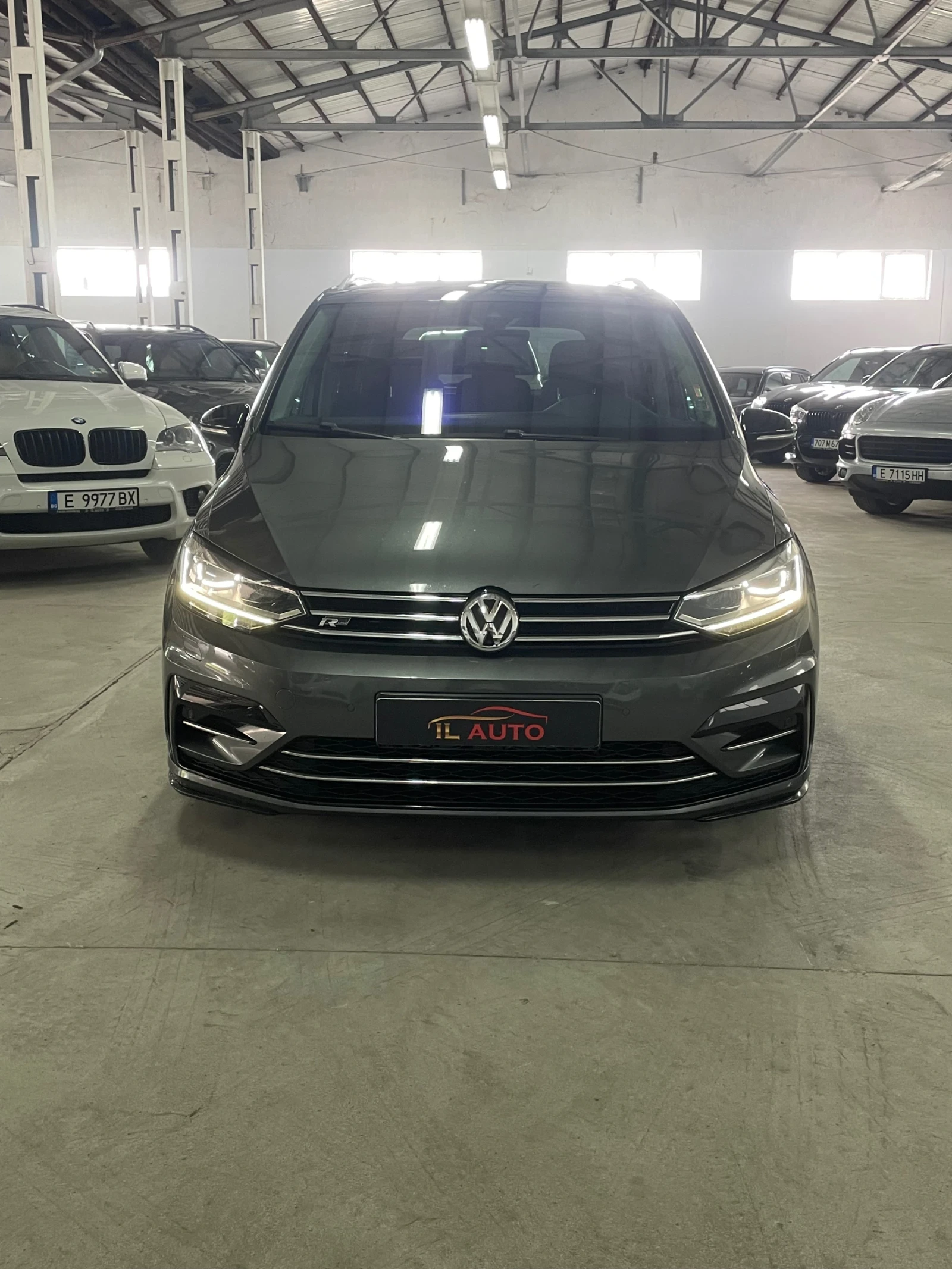 VW Touran 2.0TDI/Rline/SOUND/DIGITAL/LED ADAPTIV/ОБСЛУЖЕНА/Ф, снимка 1