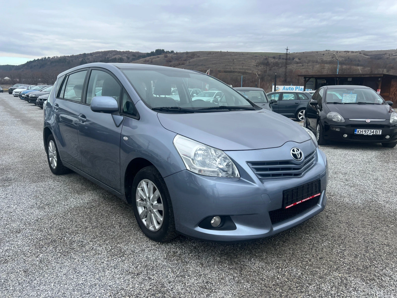 Toyota Verso 2.0D4-D - изображение 3