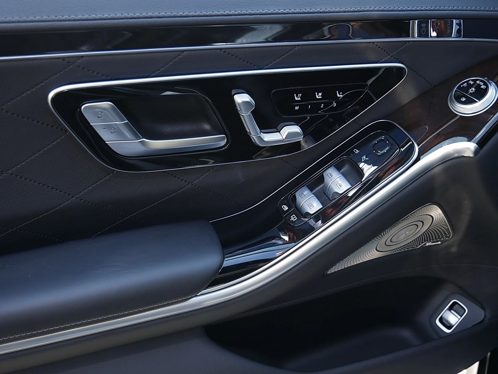 Mercedes-Benz S 450 S450d L AMG-Paket - изображение 9
