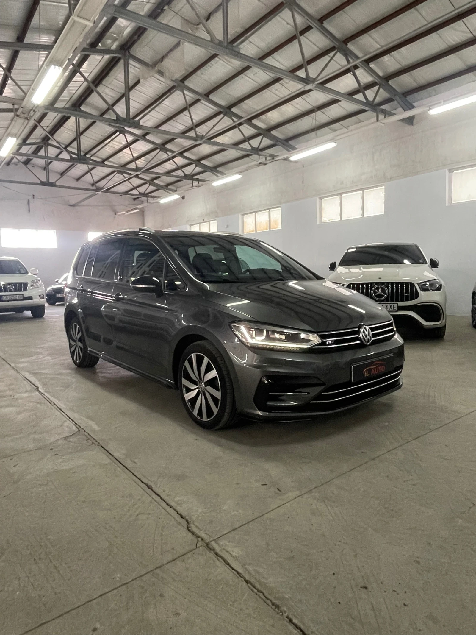 VW Touran 2.0TDI/Rline/SOUND/DIGITAL/LED ADAPTIV/ОБСЛУЖЕНА/Ф - изображение 3