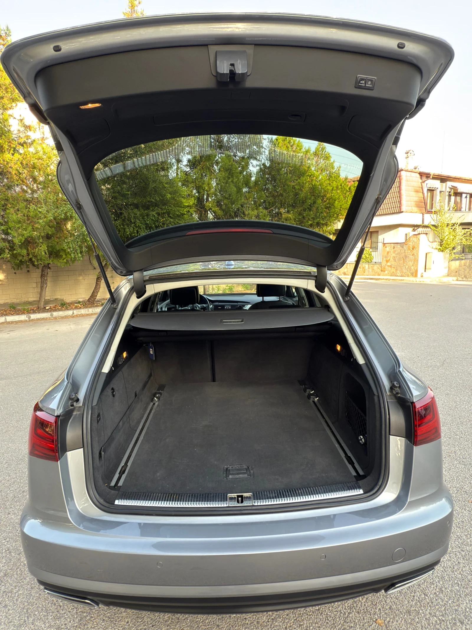 Audi A6 2.0 tdi, Като нова , Keyless, panorama - изображение 9