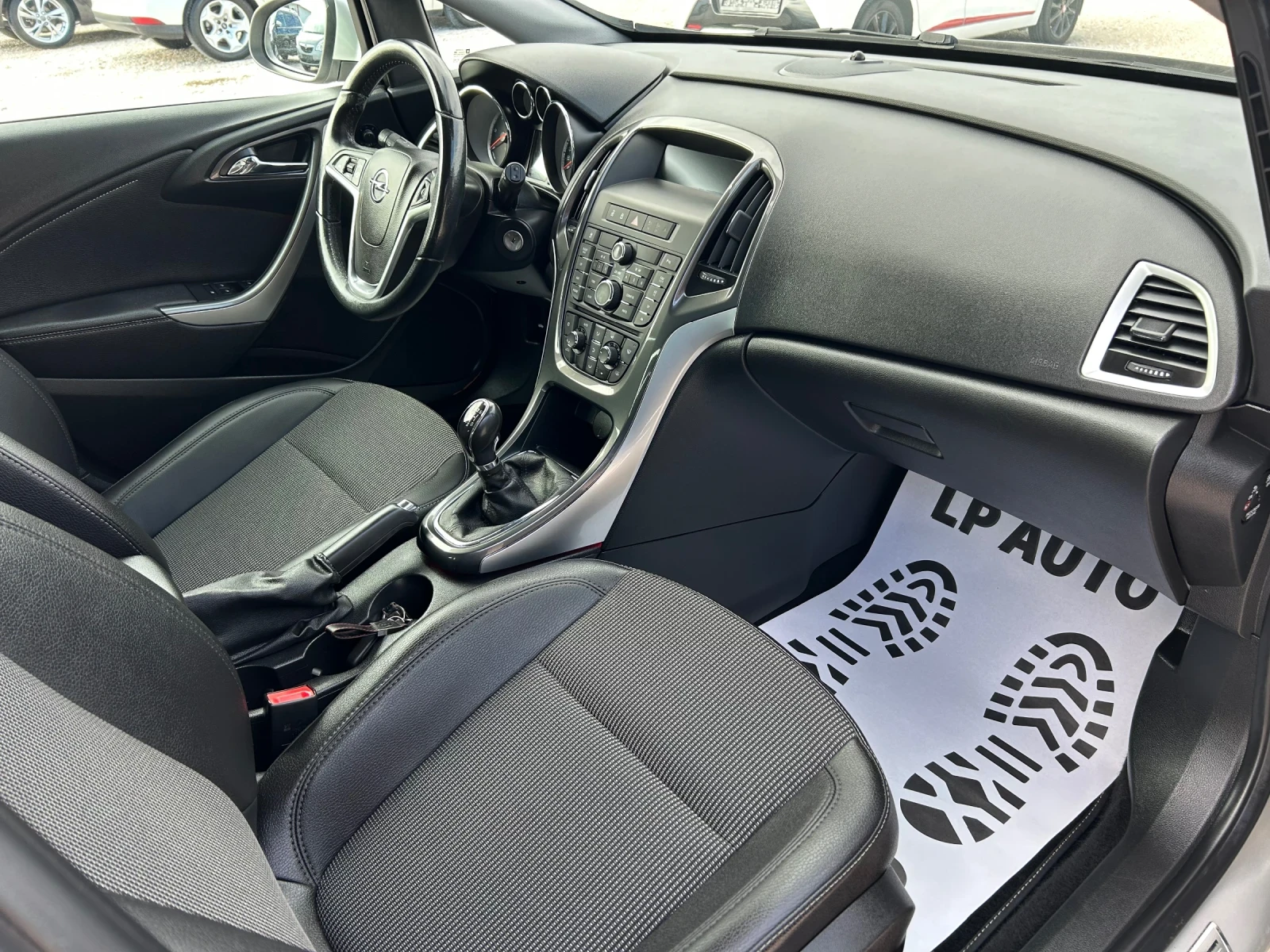 Opel Astra * 1.7cdti* 110к.с* Facelift* COSMO - изображение 8