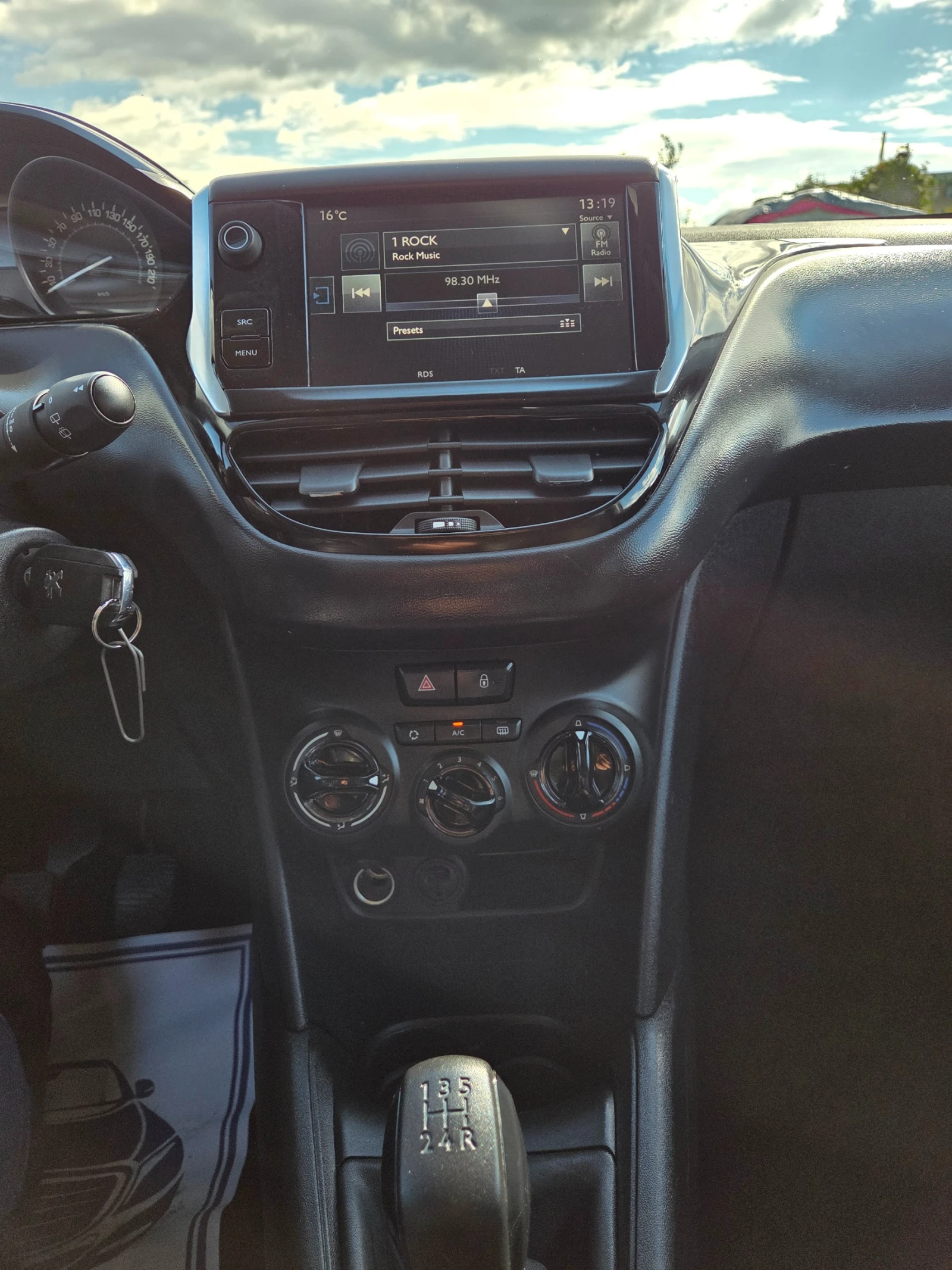 Peugeot 208 1.6HDi- 6 | Mobile.bg   11