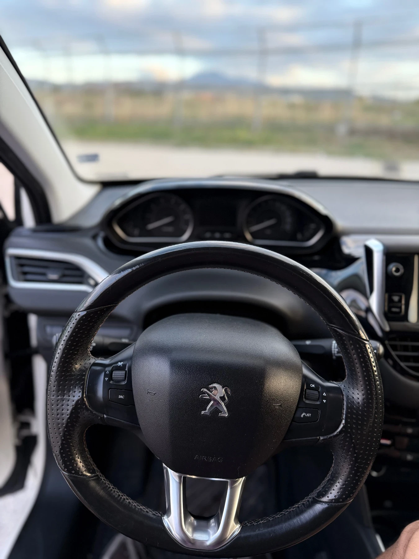 Peugeot 208 | Mobile.bg   13