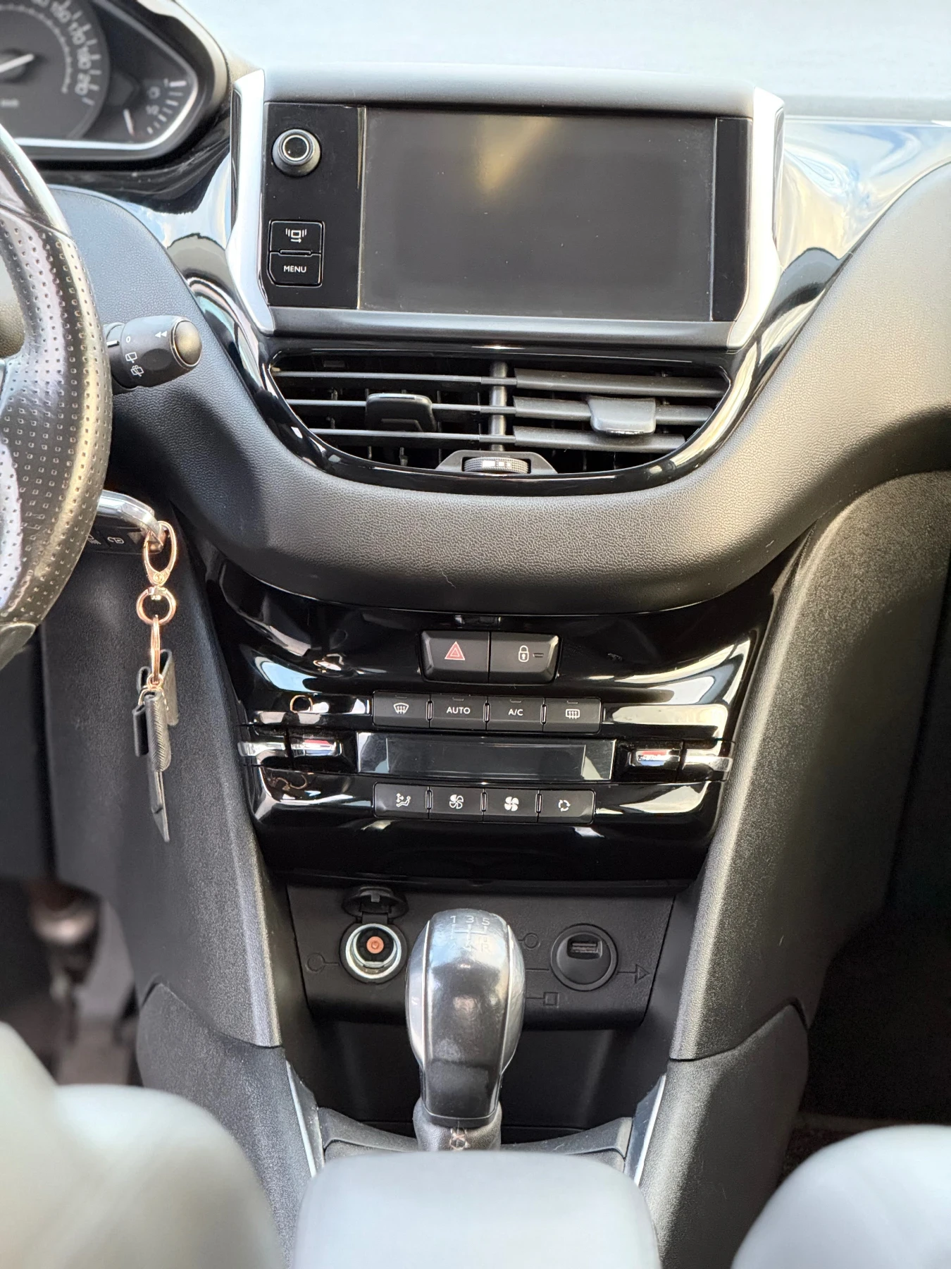 Peugeot 208 | Mobile.bg   14