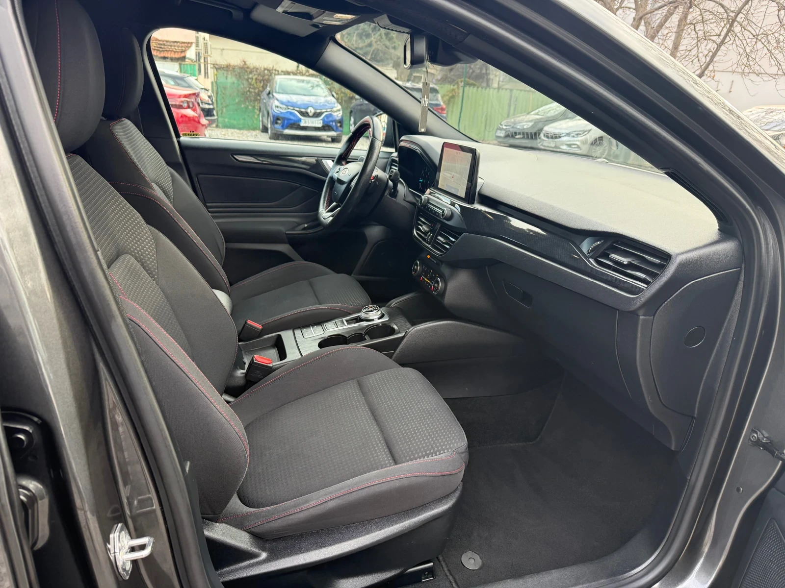 Ford Focus 2.0TDCI ST Line - ��������� - �URO6d | Mobile.bg � ����������� 13