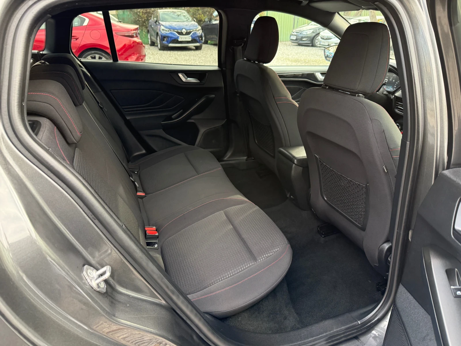 Ford Focus 2.0TDCI ST Line - ��������� - �URO6d | Mobile.bg � ����������� 10