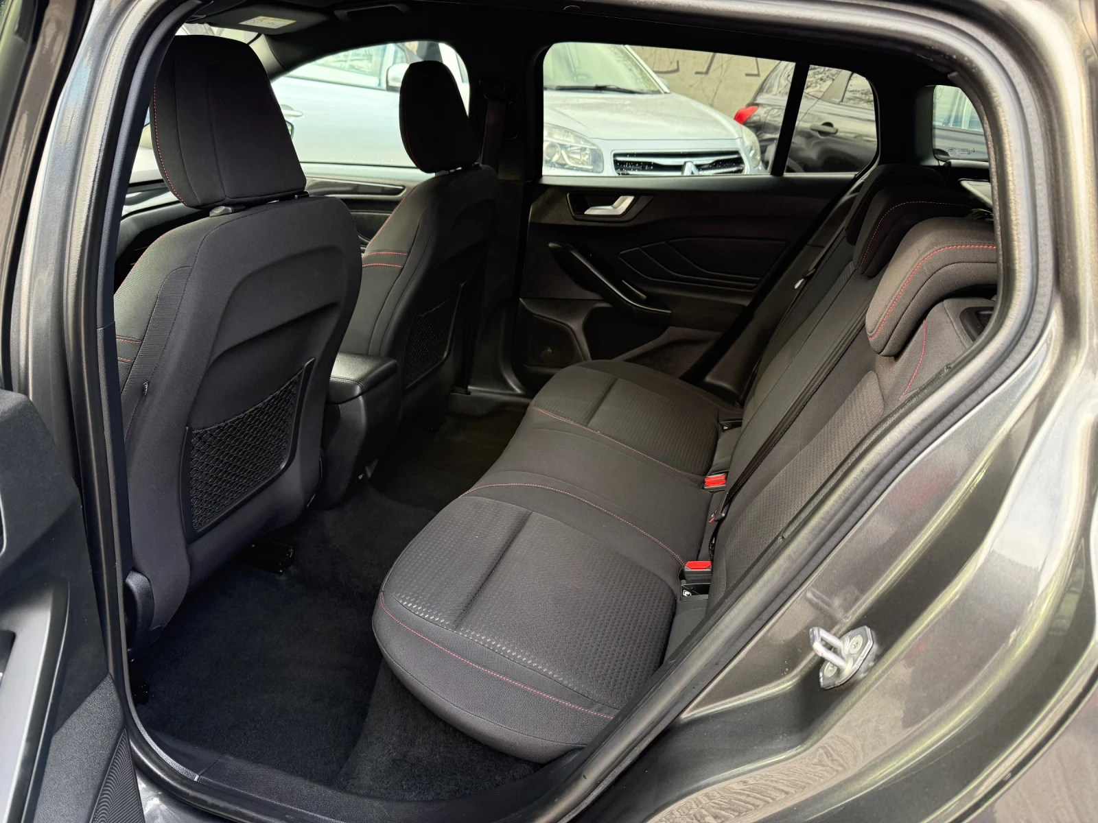 Ford Focus 2.0TDCI ST Line - ��������� - �URO6d | Mobile.bg � ����������� 9