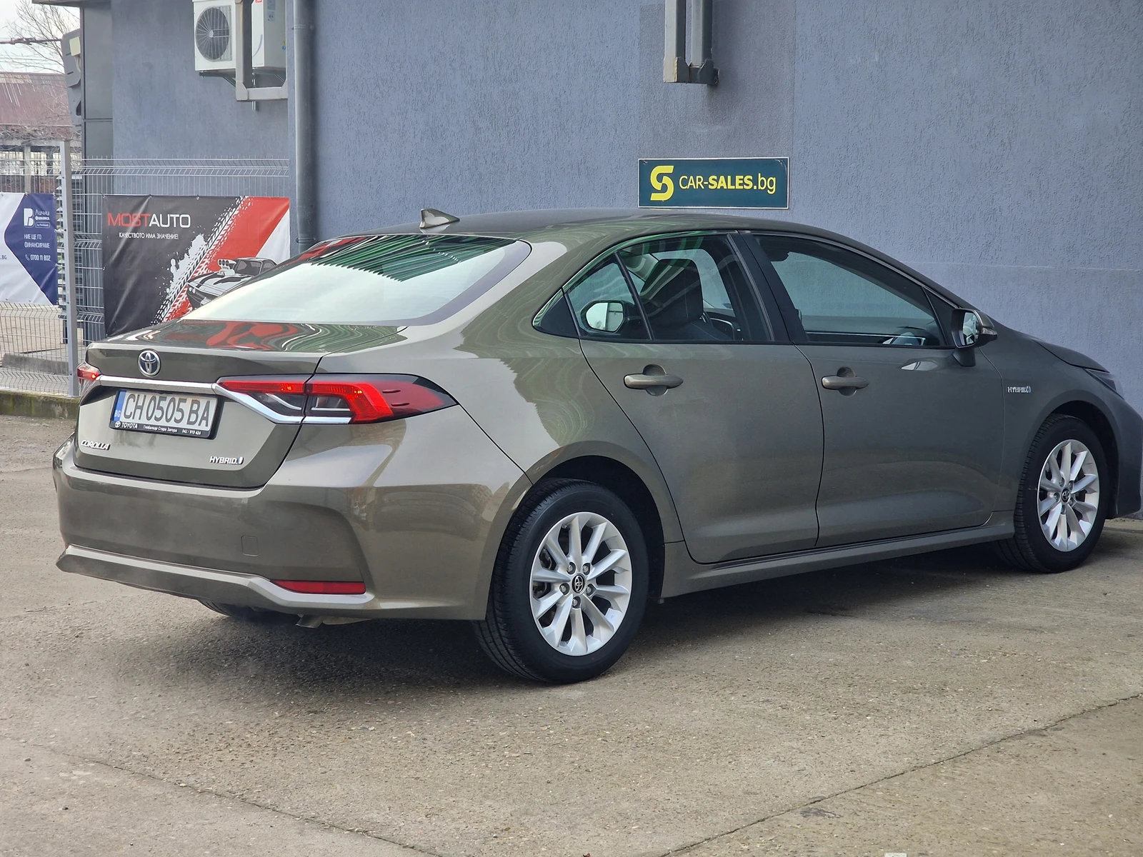 Toyota Corolla 1.8 HSD Executive plus - изображение 8