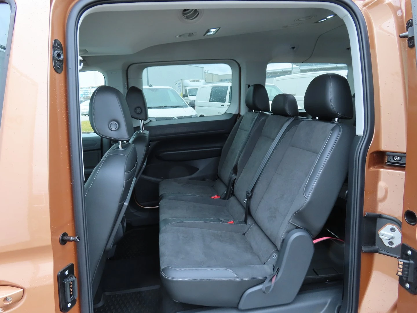 VW Caddy Style Maxi TDI 7 ����� | Mobile.bg � ����������� 16