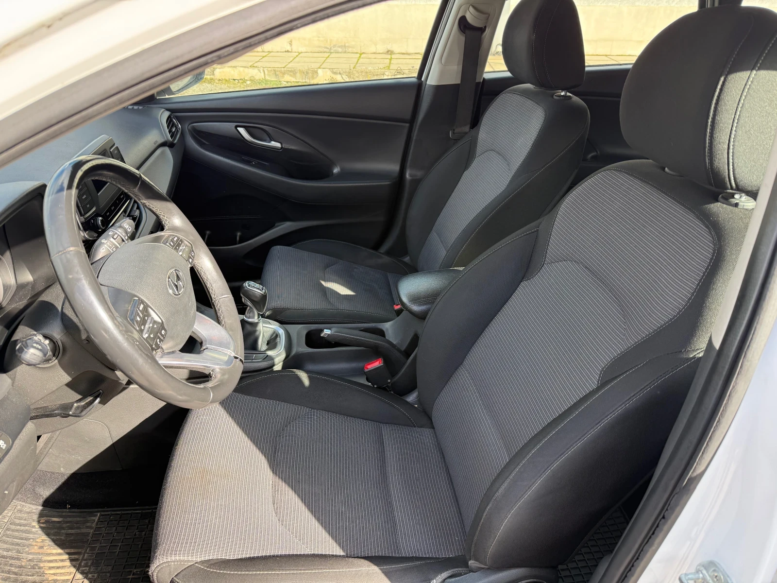 Hyundai I30 1.6 �����  | Mobile.bg � ����������� 13