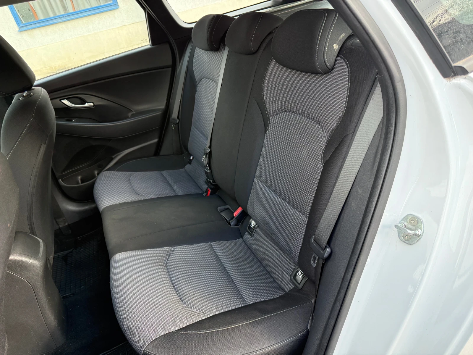 Hyundai I30 1.6 �����  | Mobile.bg � ����������� 14