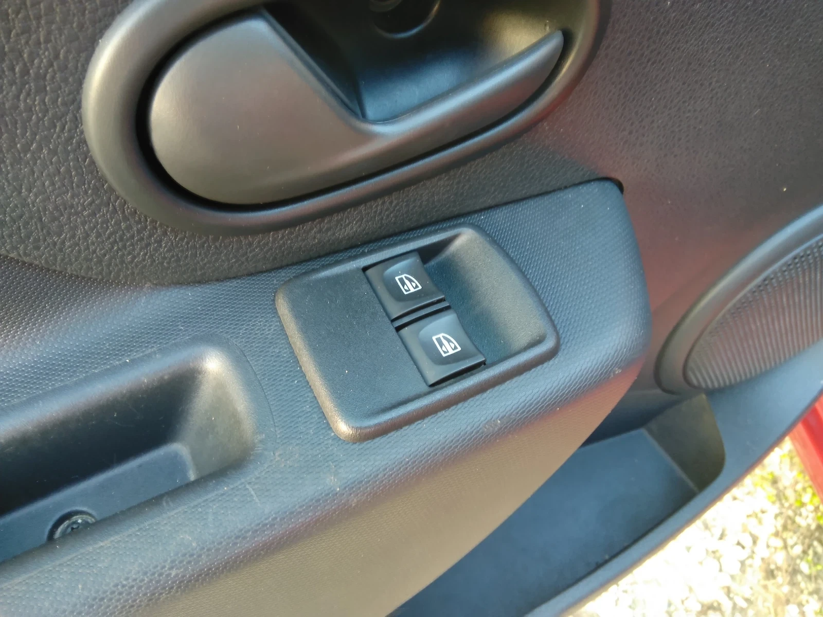 Dacia Sandero, снимка 14 - Автомобили и джипове - 53713772