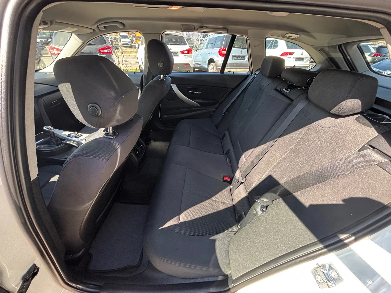 BMW 318 2.0 D, снимка 10 - Автомобили и джипове - 53768538